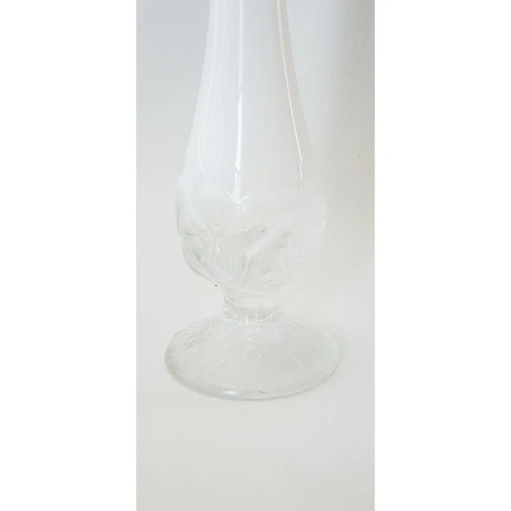 Fenton Vintage  White Opalescent  Lily Of The Valley Swung Vase 10